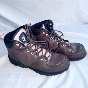 Nike Manoa LTR (GS) Violet Ore Kids Boots Size 6Y